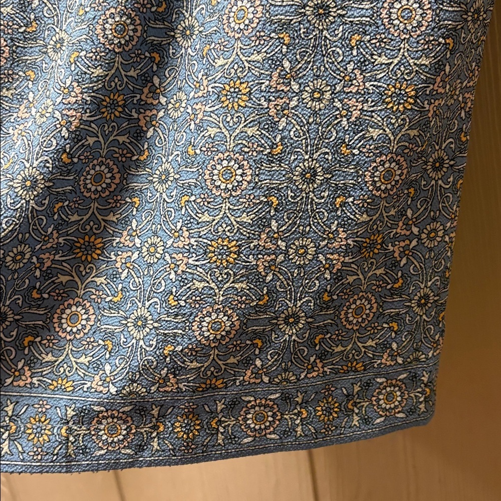 Max Studio Crop Pants - Picture 7 of 11